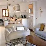 Сasa de vacaciones Townhouse At The Estepona